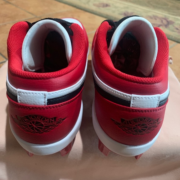 Jordan 1 Retro MCS Low “Chicago Red” Premium Baseball Cleats - Picture 11 of 13